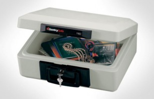 Sentry Safe Fire Chest 1160